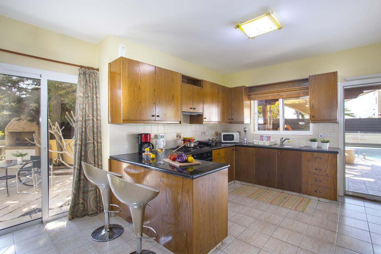 Ayia Napa Tropical Beach Villa 外观 照片